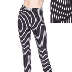 Vertical Pin Stripe Brush Printed Leggings
